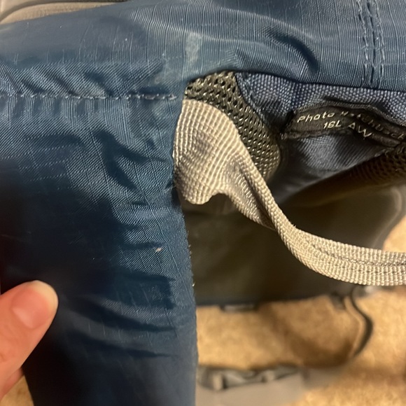 LowePro Photo Hatchback 16L AW Backpack - Daypack - Picture 11 of 16